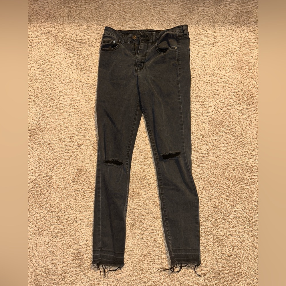 Dark gray Aeropostale ripped skinny jeans, size 6